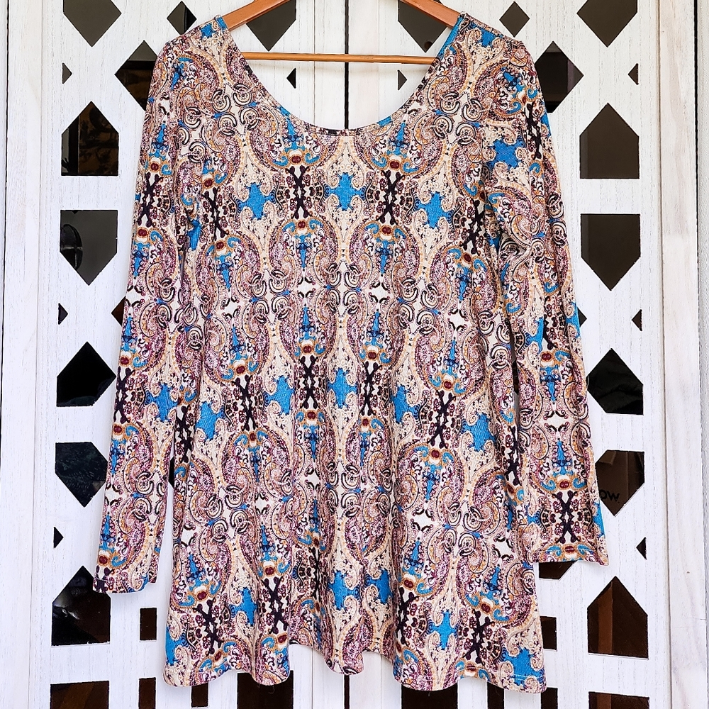 👕 Flowy Boho Long Sleeve Tunic Tee Shirt with Plunge Back